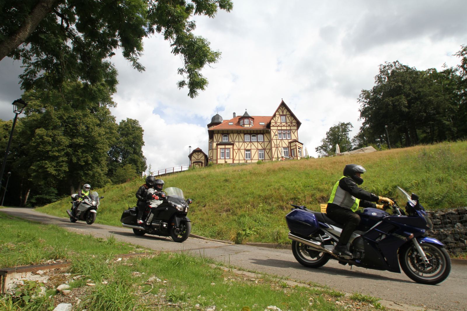Leserwoche 2014, gefahren wurde in Gruppen von höchstens acht bis zehn Maschinen. Montags der Oberharz, dienstags das Weserbergland, mittwochs Ruhetag.