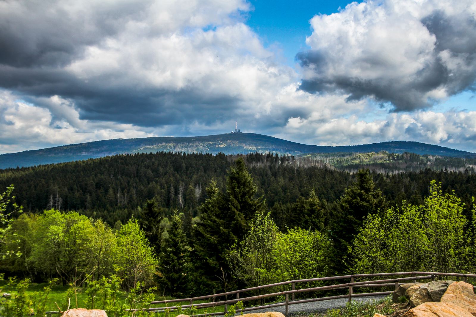 Der Brocken liegt nicht im Oberharz, sondern im Mittelharz. „Ober" meint die Lage im Nordwesten, nicht die Höhe — ein Missverständnis, das sich seit Generationen hält.
